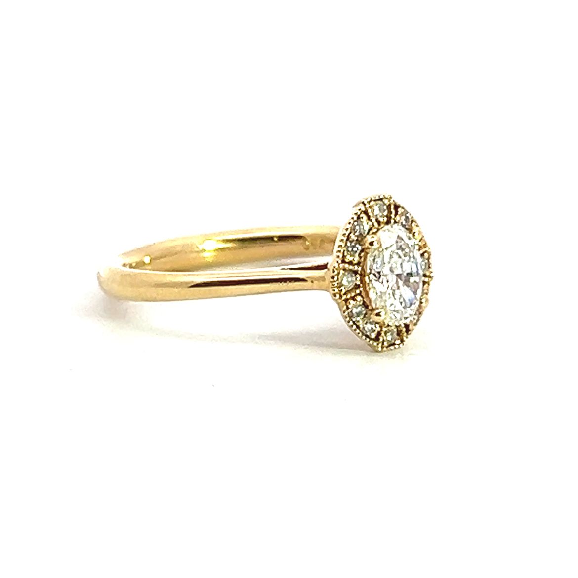 18 Carat Yellow Gold and Diamond Vintage Style Ring 0.41 FVS1