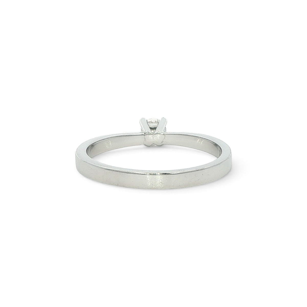 Platinum and Diamond Round Brilliant Ring - 0.18 cts F Si2