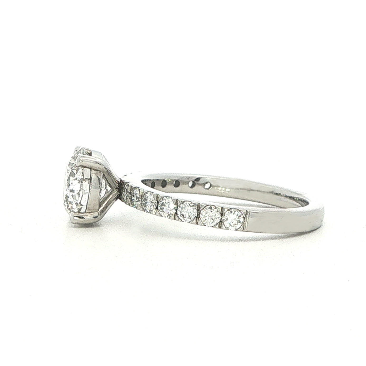 Platinum and Diamond Round Brilliant Diamond Ring - 1.71 carat G Si2
