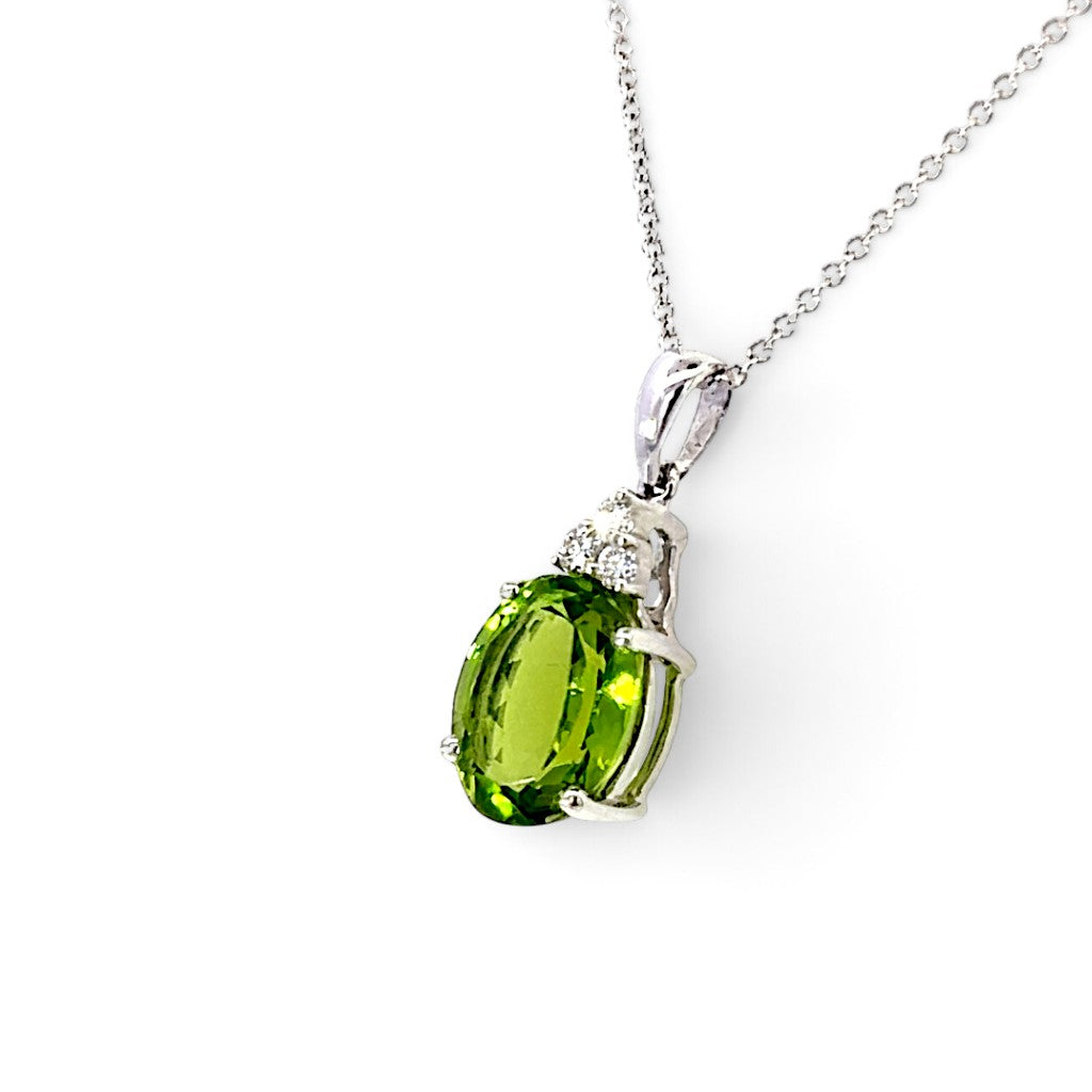 18 carat White Gold Oval Peridot and Diamond Pendant