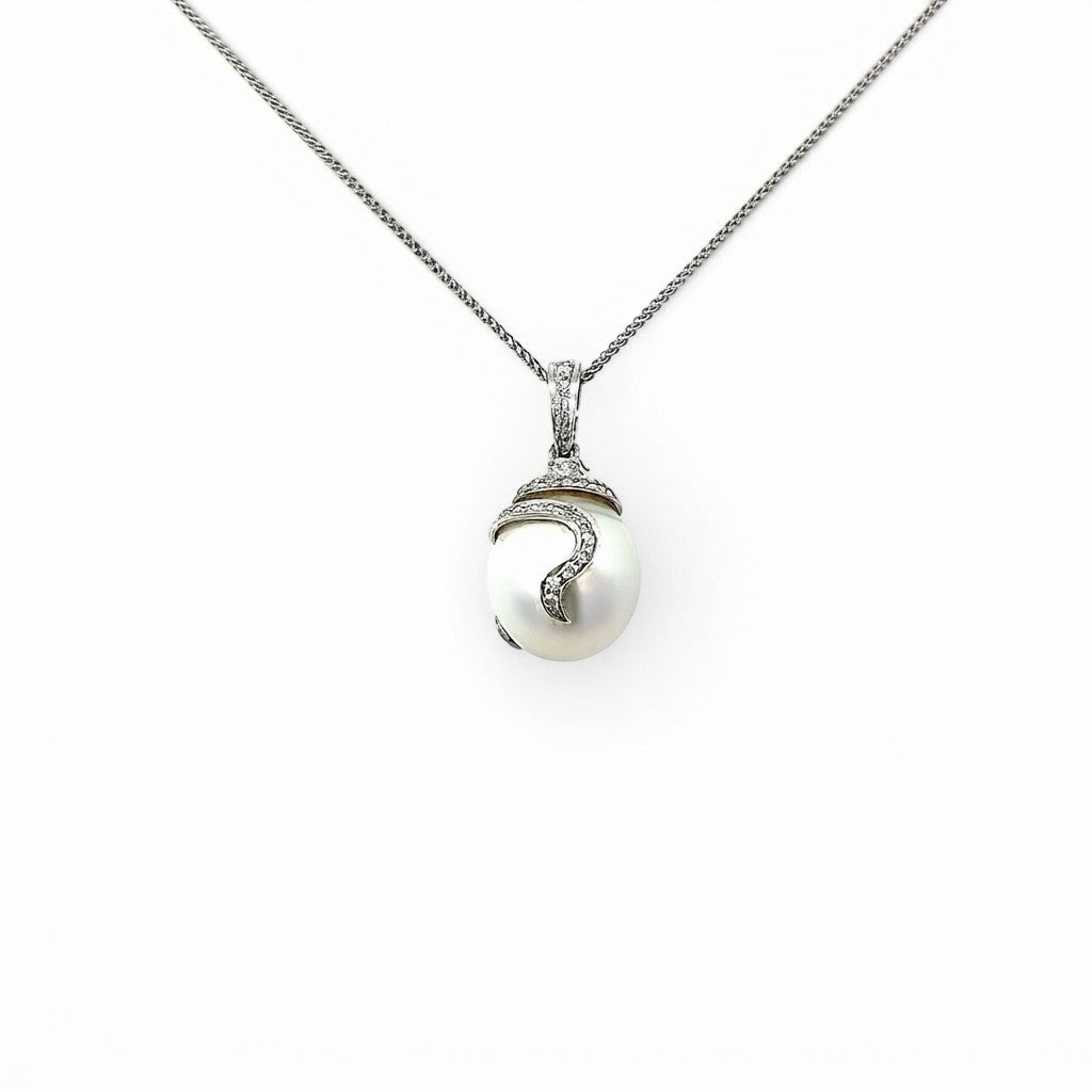18 Carat White Gold South Sea Pearl Pendant With Twist Diamond Setting