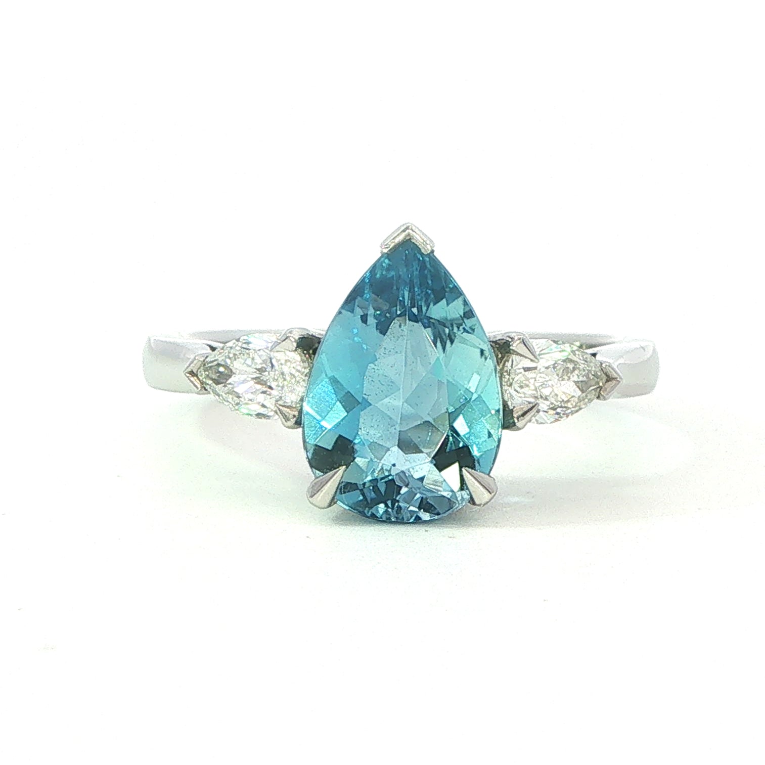 Platinum 1.51 carat Aquamarine and 0.39 carat Diamond ring
