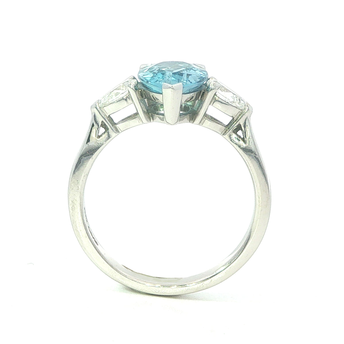 Platinum 1.51 carat Aquamarine and 0.39 carat Diamond ring