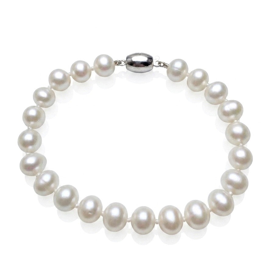 A White Fresh water Pearl Bracelet