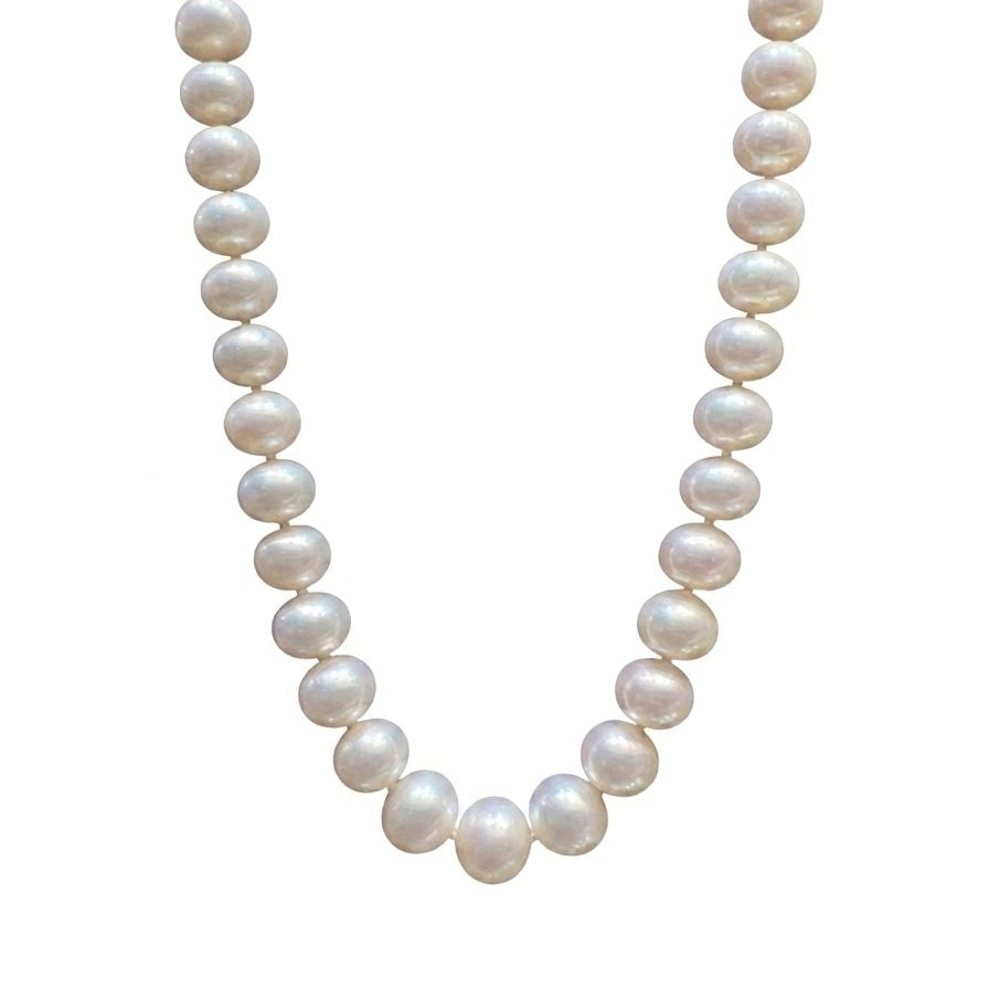 A Strand of 10mm White Fresh Water Pearls