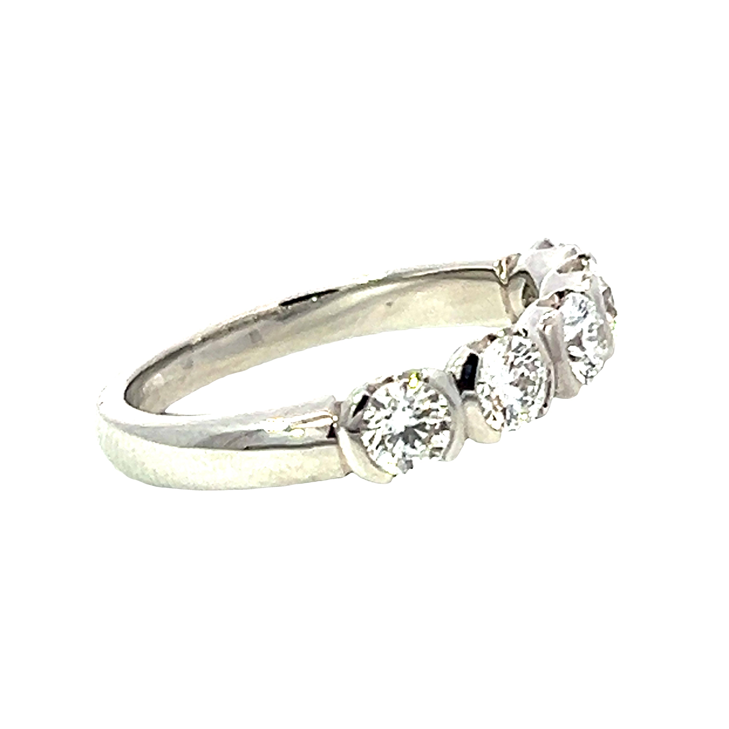 A Platinum and Diamond 5 Stone Ring - 1.06 Carats