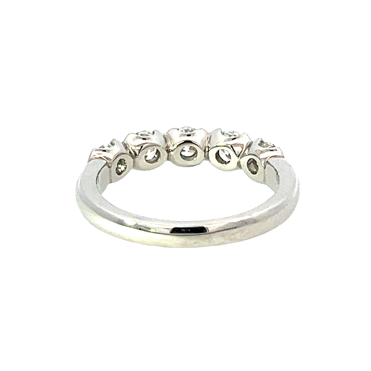 A Platinum and Diamond 5 Stone Ring - 1.06 Carats