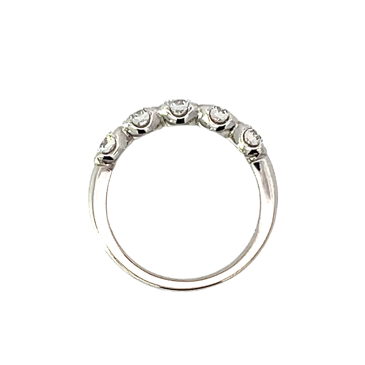 A Platinum and Diamond 5 Stone Ring - 1.06 Carats