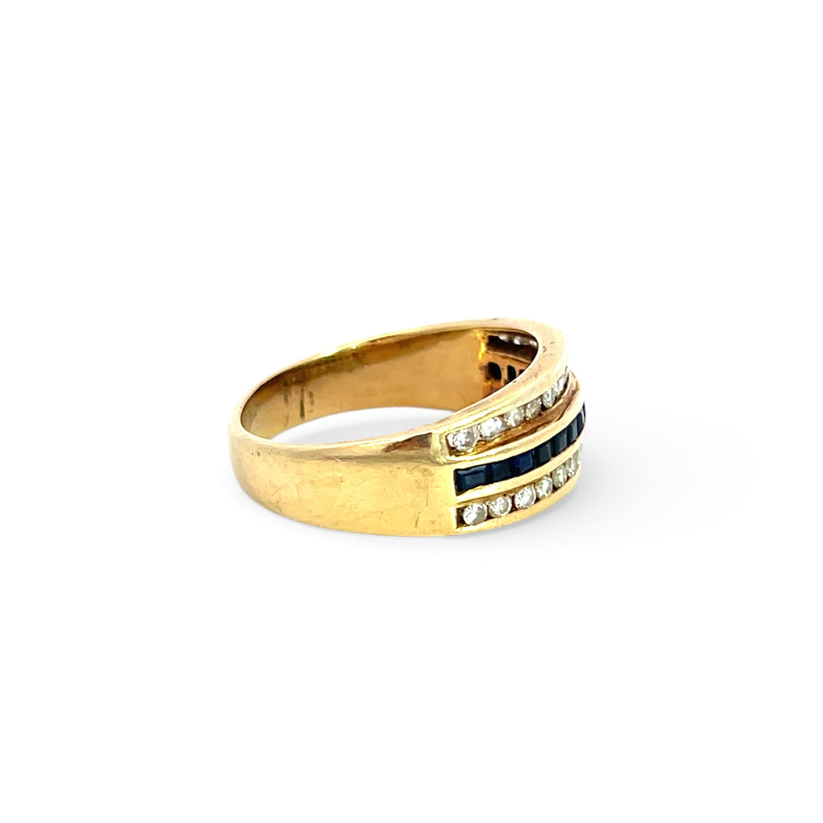 Stunning Sapphire and Diamond Ring