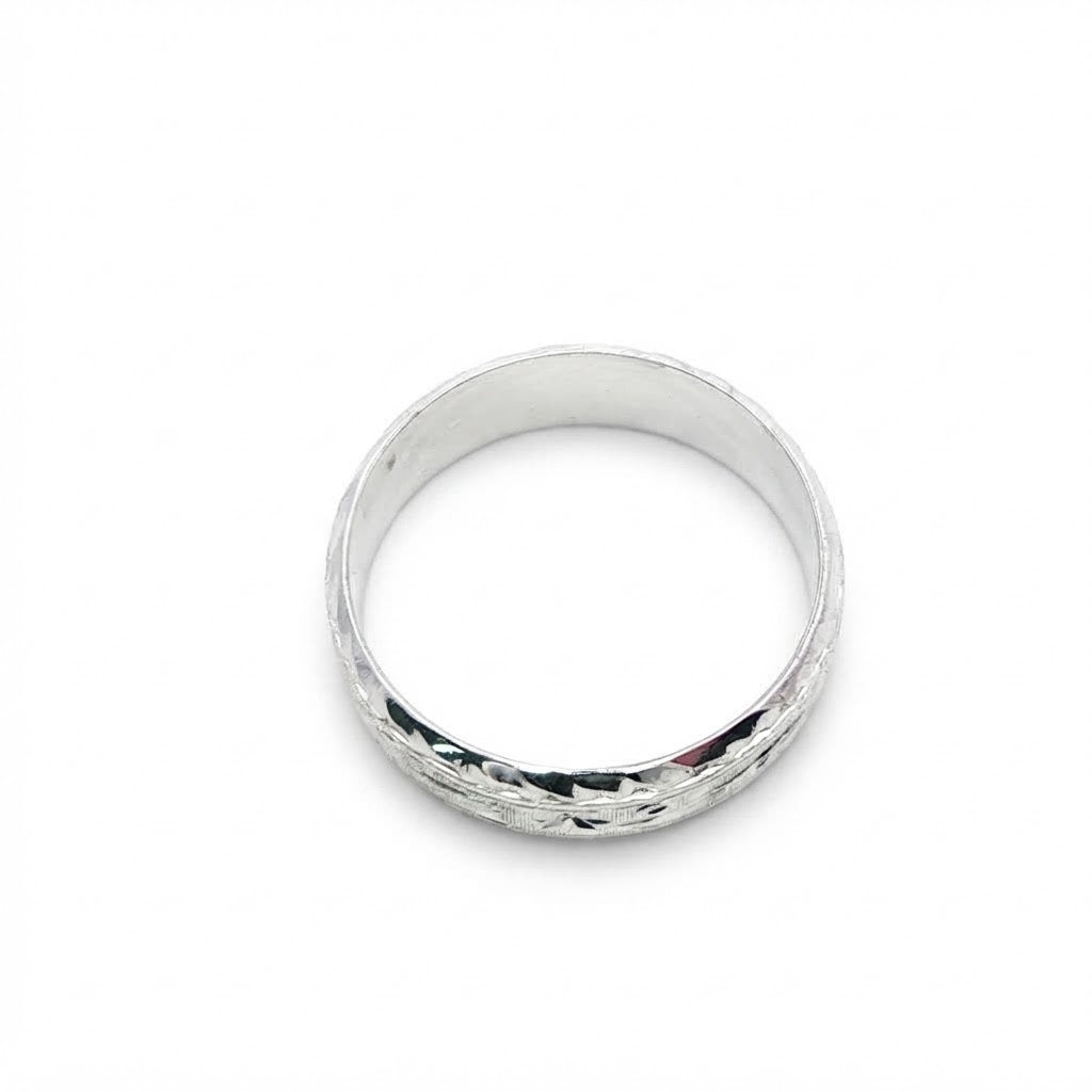 Beautiful Engraved Patterned Band