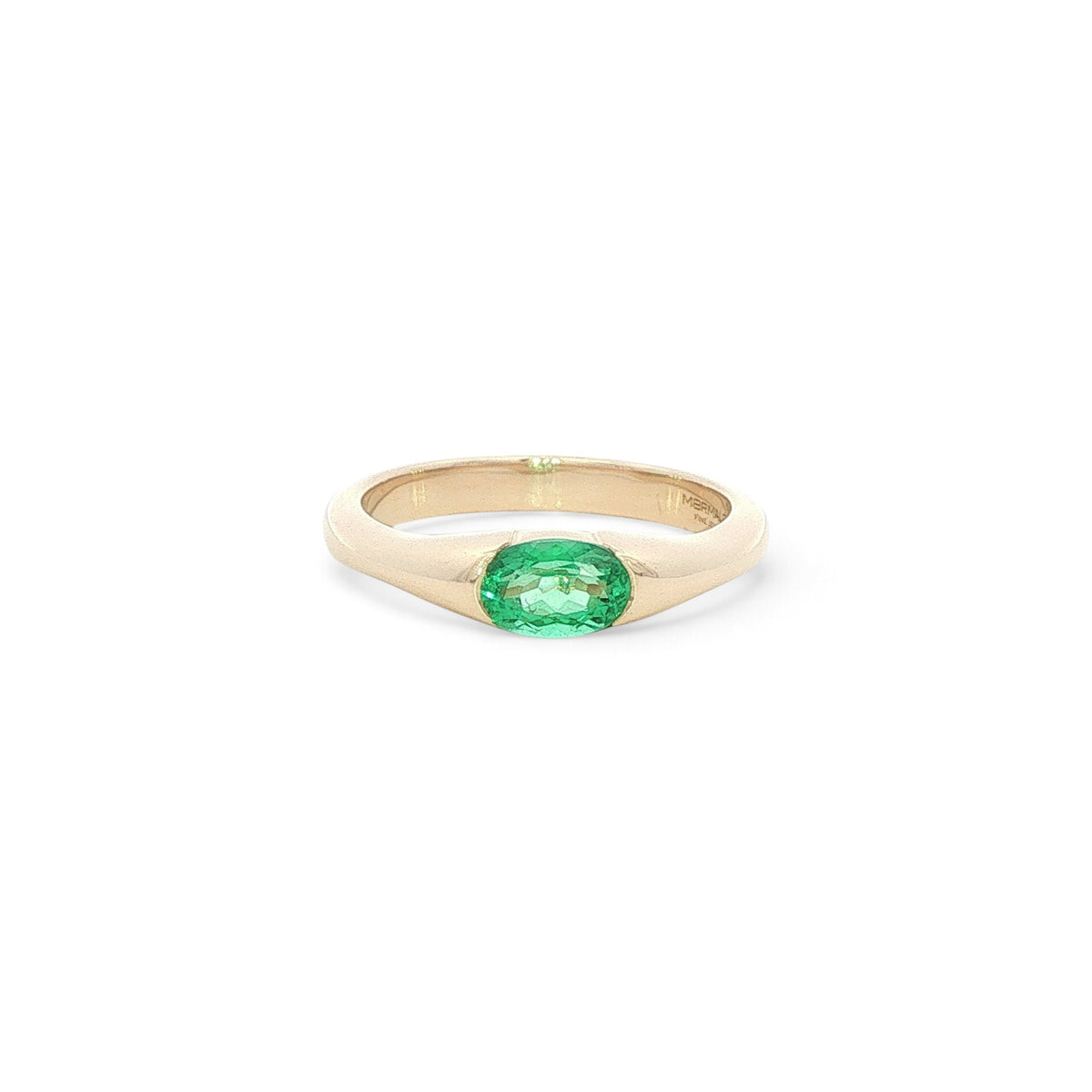 18 carat Yellow Gold Oval Emerald Ring - 0.65 Carats