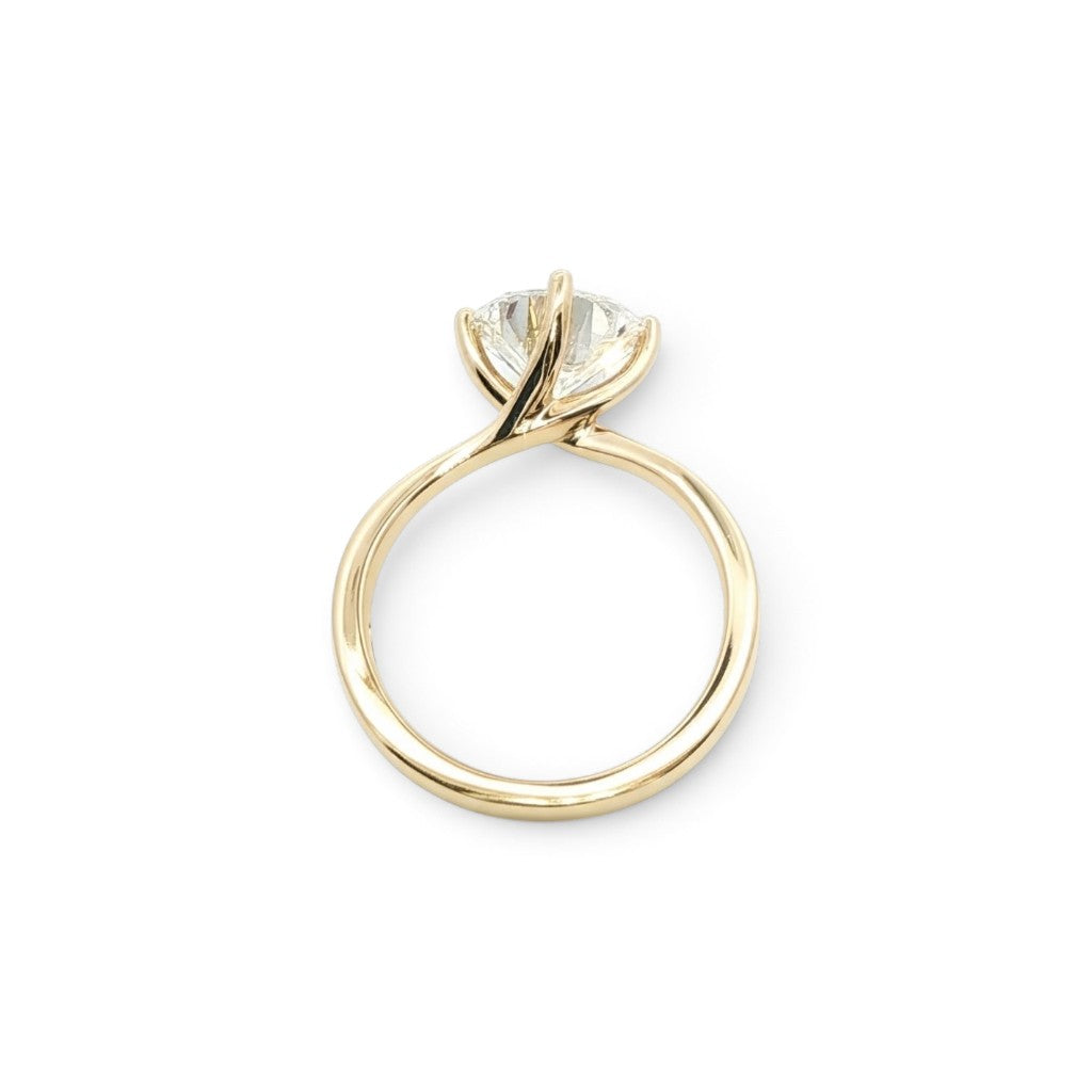 18 Carat Yellow Gold and Diamond Ivy Style Engagement Ring 2,24 Carats I Si1