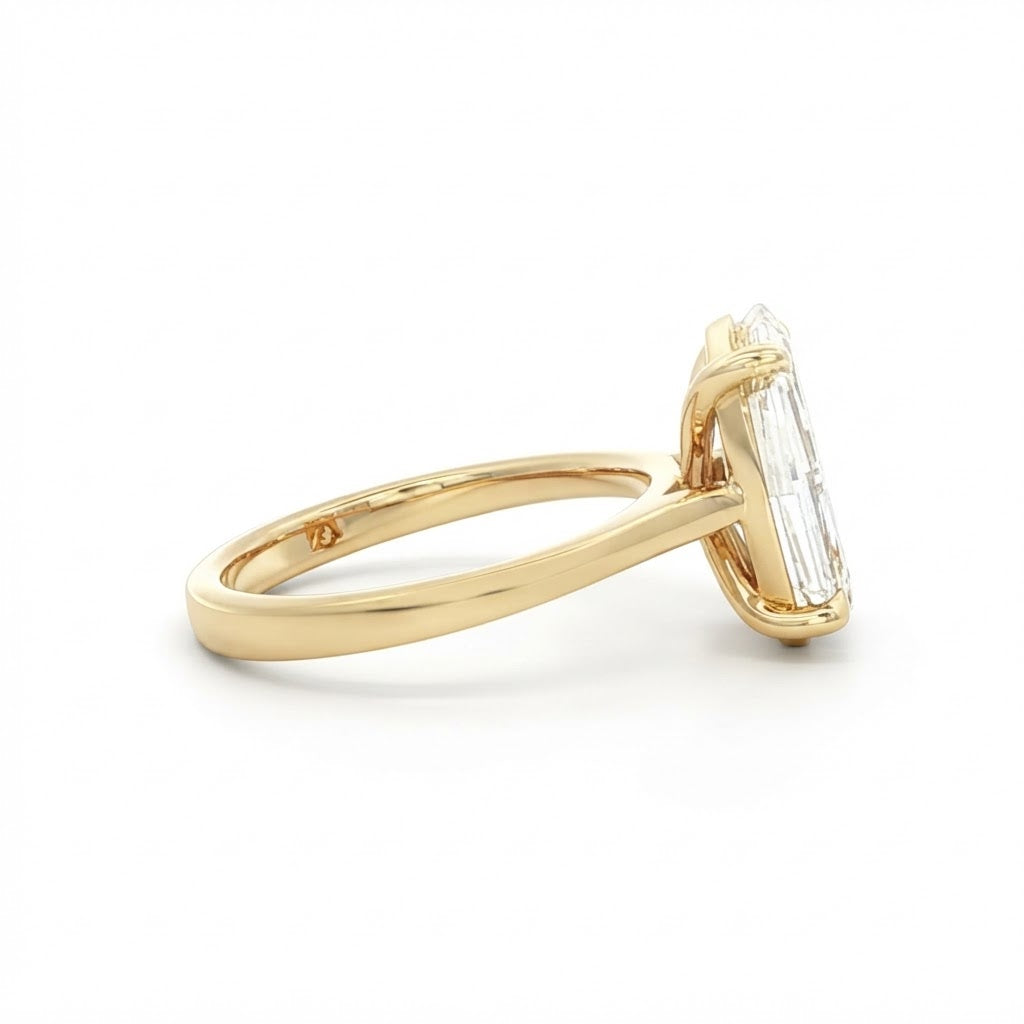 18 Carat Yellow Gold and Diamond Engagement Ring 2,51 Carats J VS1