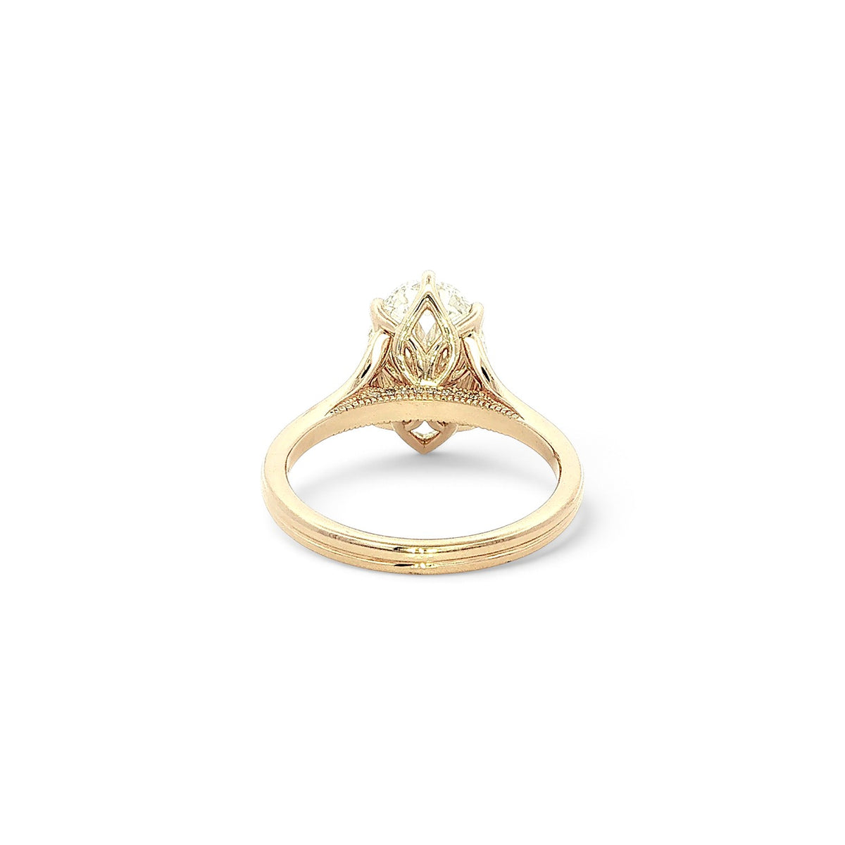 18 Carat Yellow Gold and Oval Daimond Engagement Ring - 3.51 Carats