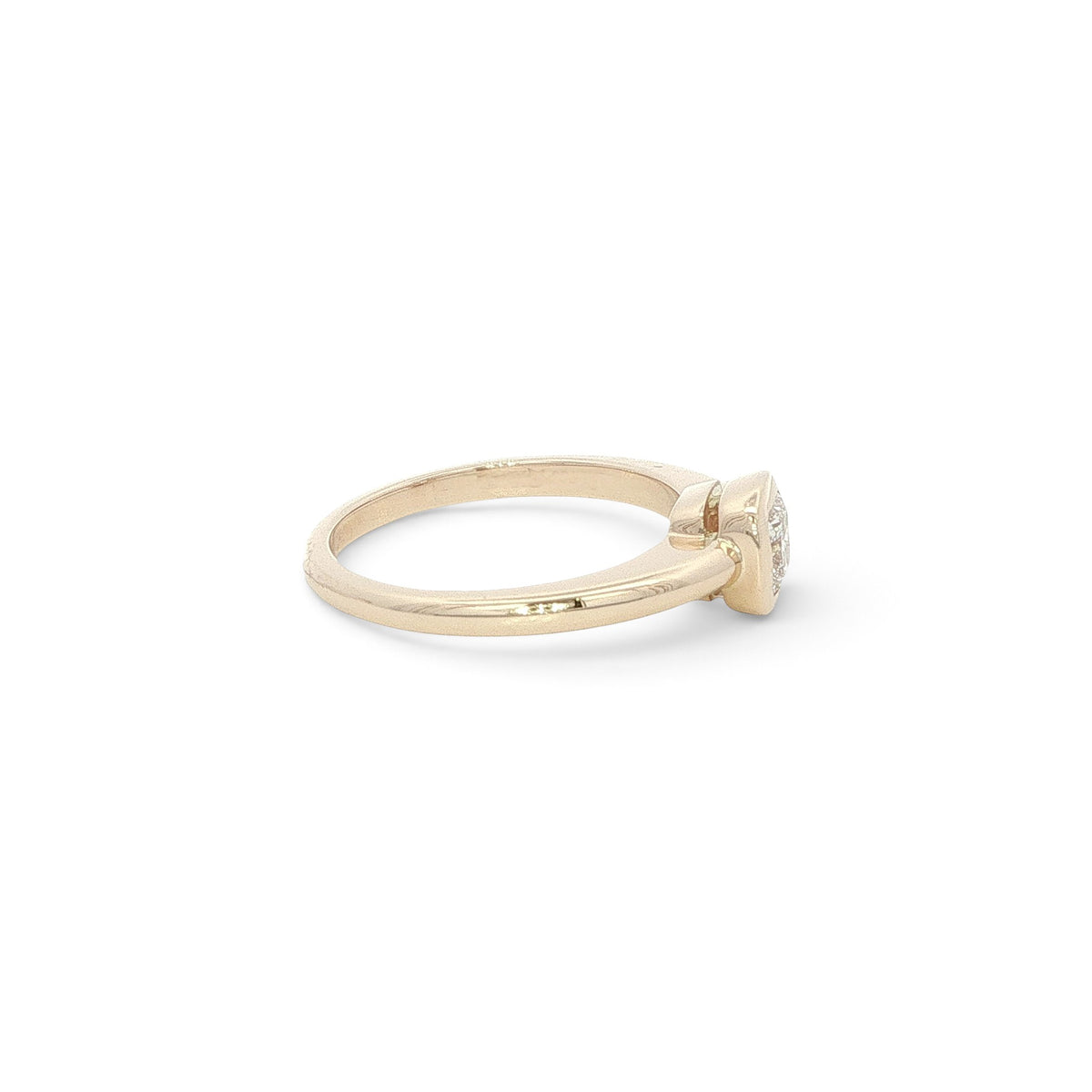 18 Carat Yellow Gold 0.51 Carat GVS1 Rub Over Engagement Ring