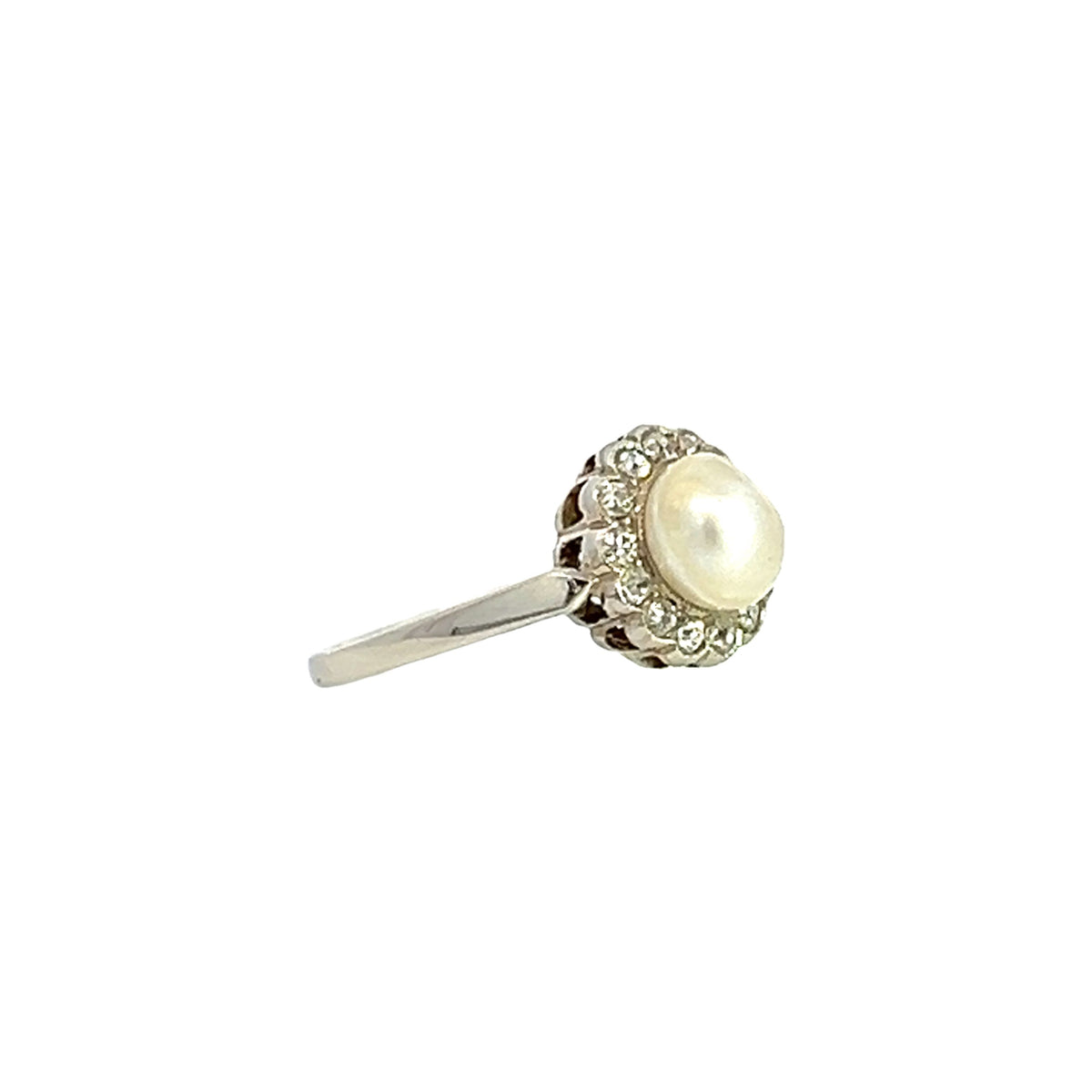 18ct White Gold Pearl and Diamond Ring