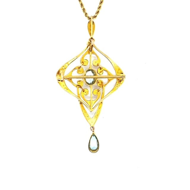 A vintage Art Nouveau style pendant