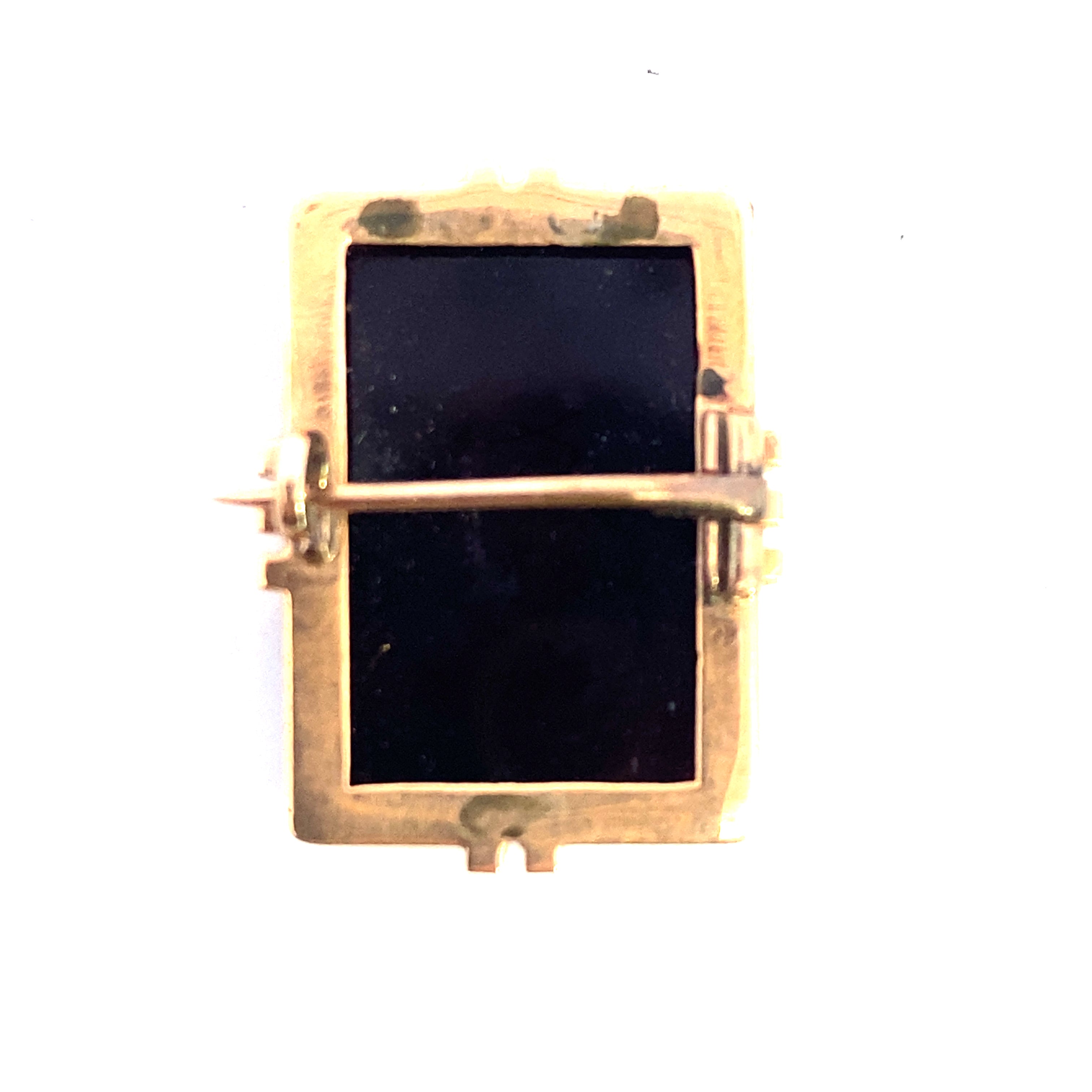Intaglio Brooch in Yellow Gold