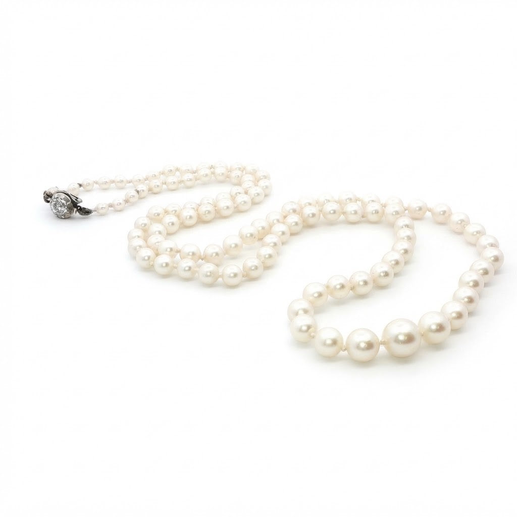 Beautiful Graduated Pearl Necklace