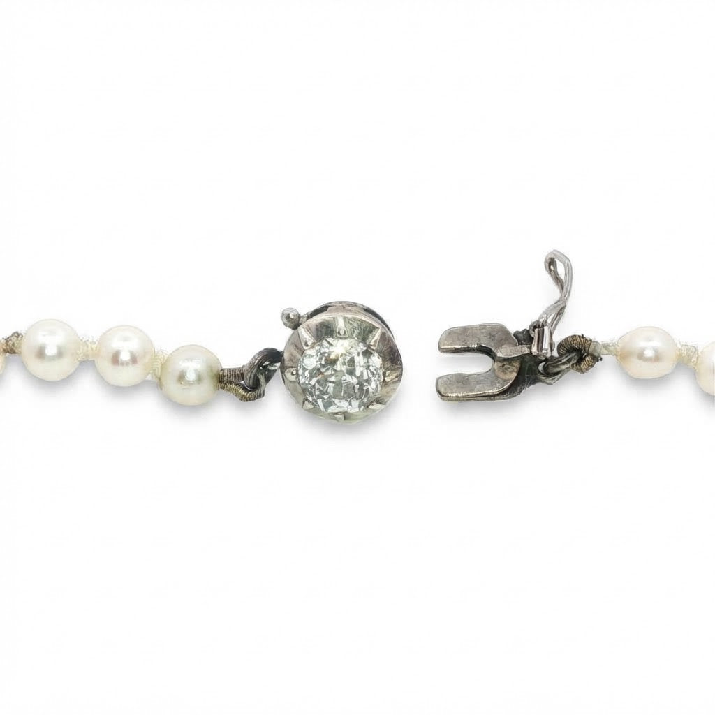 Beautiful Graduated Pearl Necklace