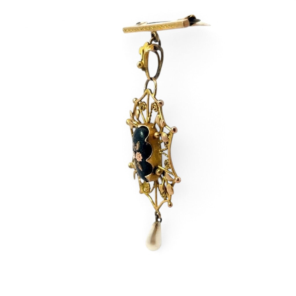 An Unusual Gold Brooch