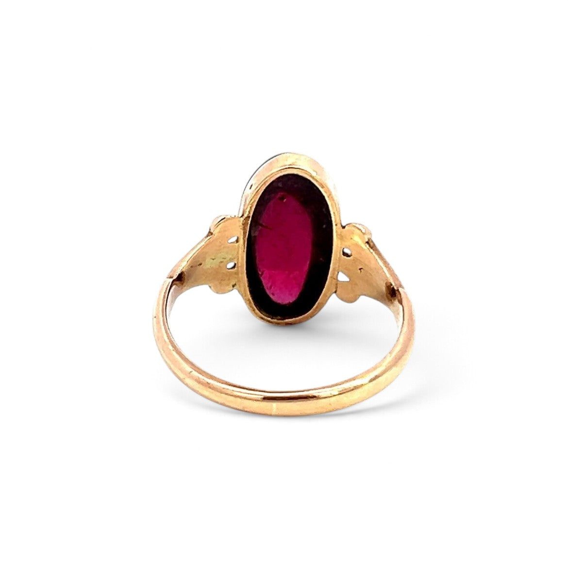 A Beautiful Garnet Cabochon Ring