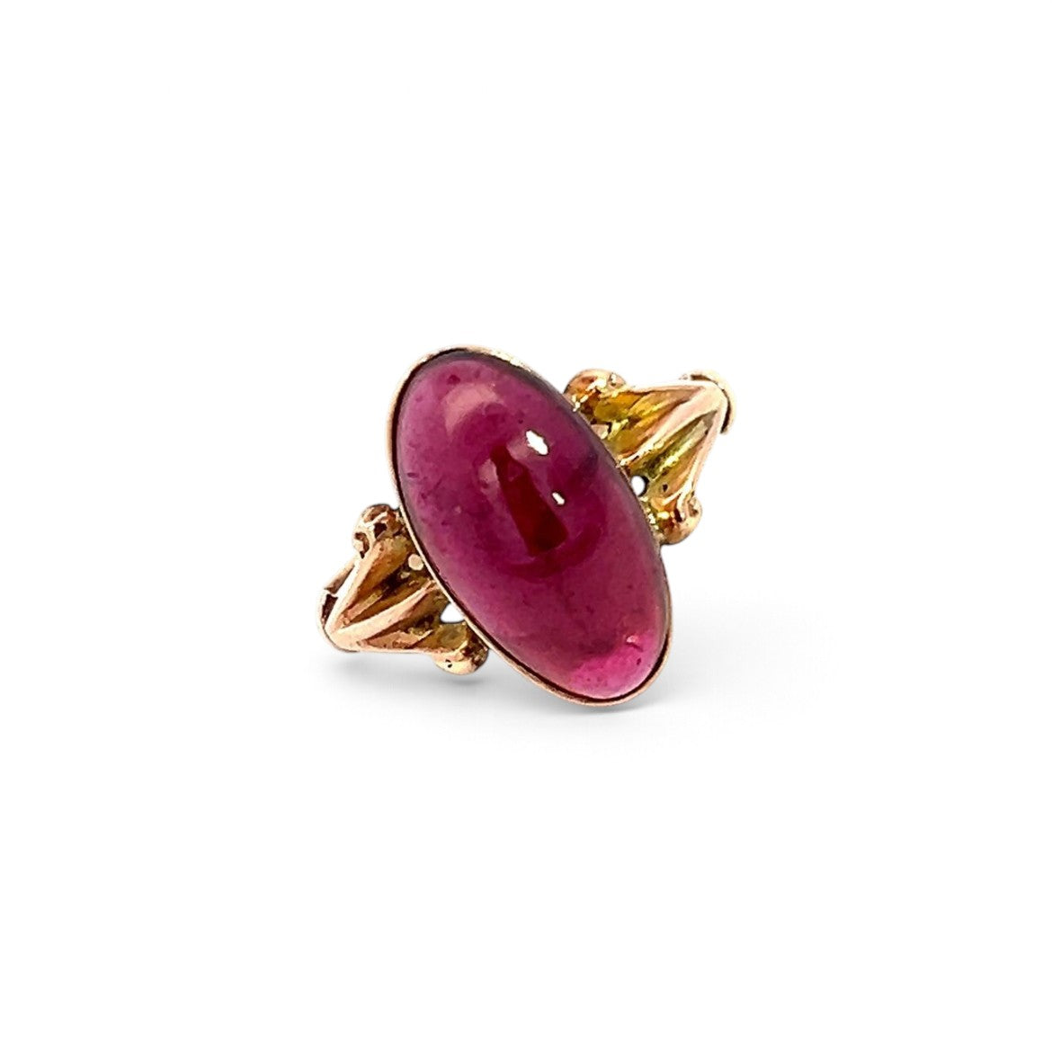 A Beautiful Garnet Cabochon Ring