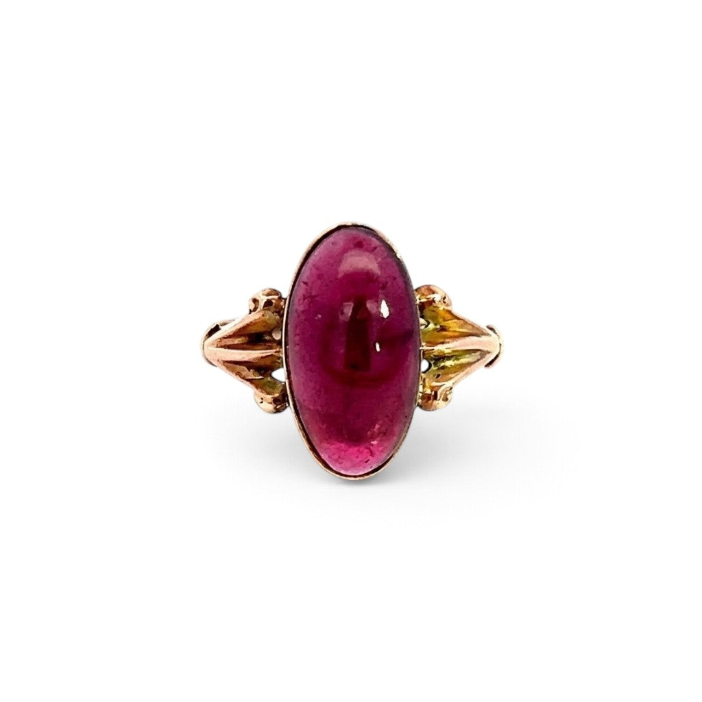 A Beautiful Garnet Cabochon Ring