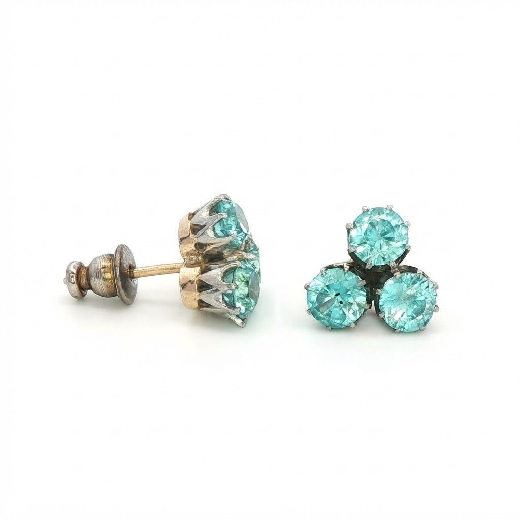 A Pair Of Zircon Earrings