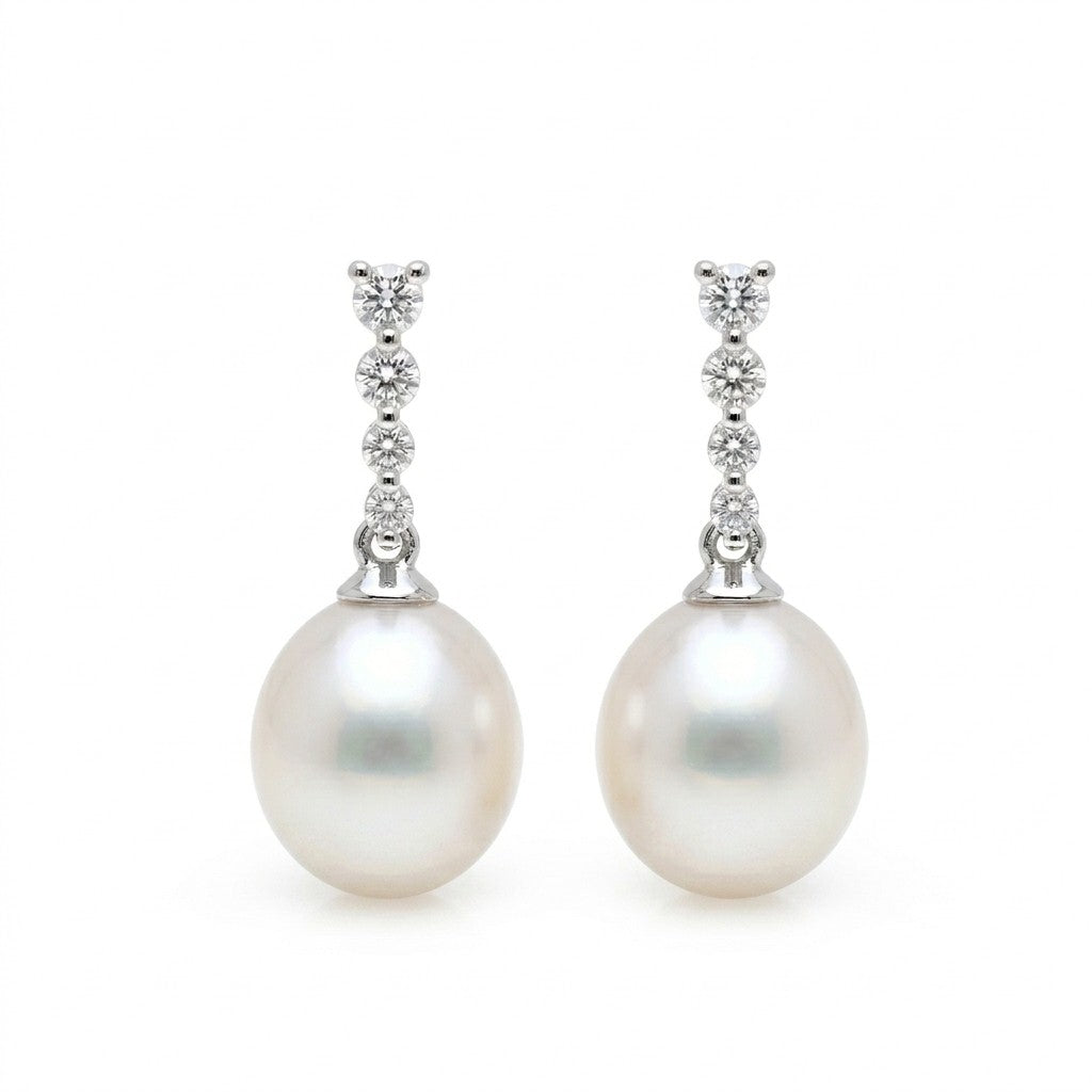 18 Carat White Gold Fresh Water Pearl and Diamonds Stud Earrings