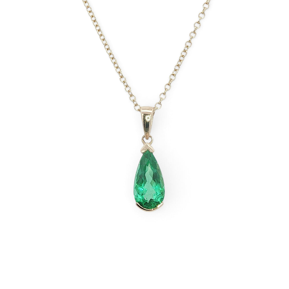 18 Carat Yellow Gold Emerald Pear shape Pendant