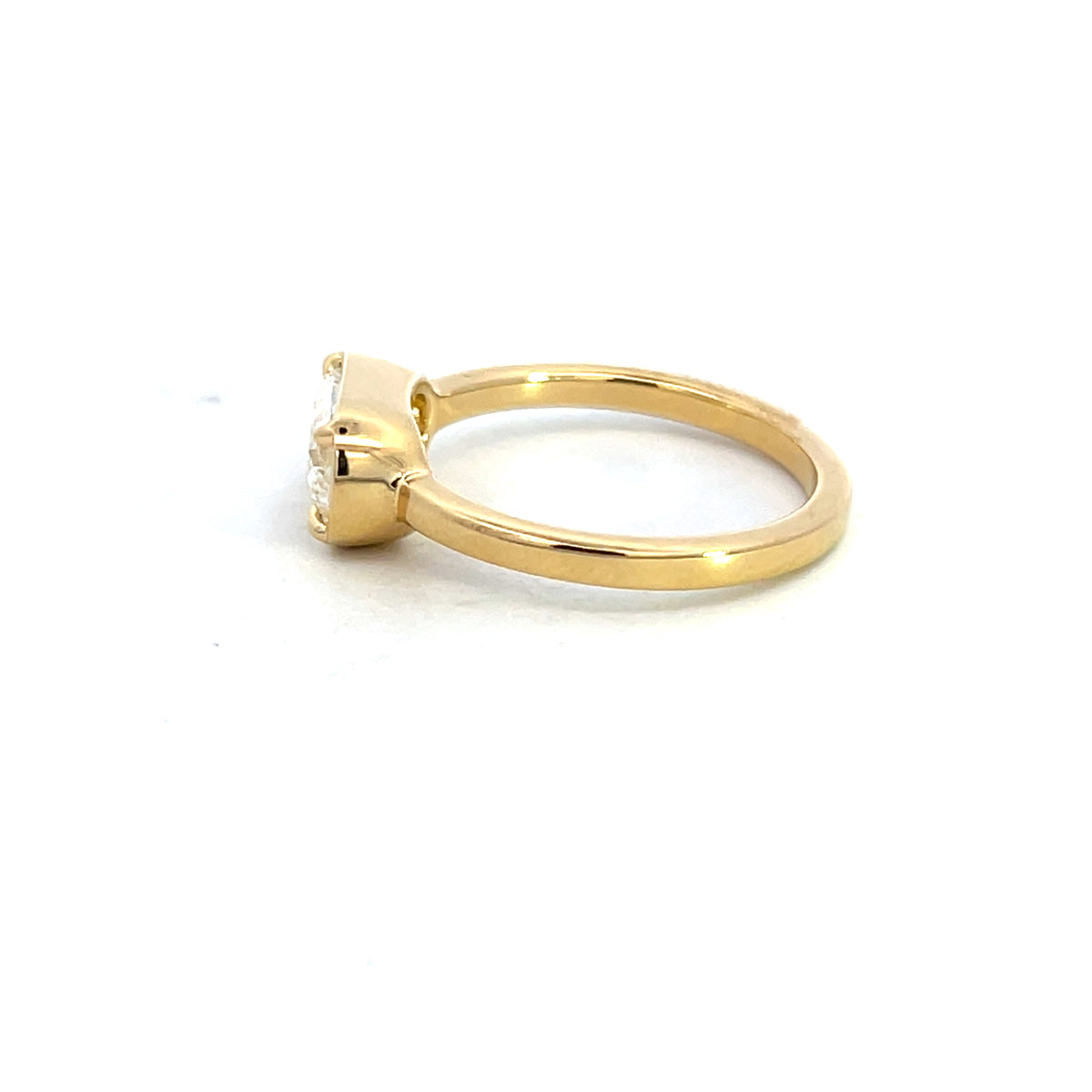 18 Carat Yellow Gold and Diamond Ring – 1.20 carats F Colour I1 Clarity