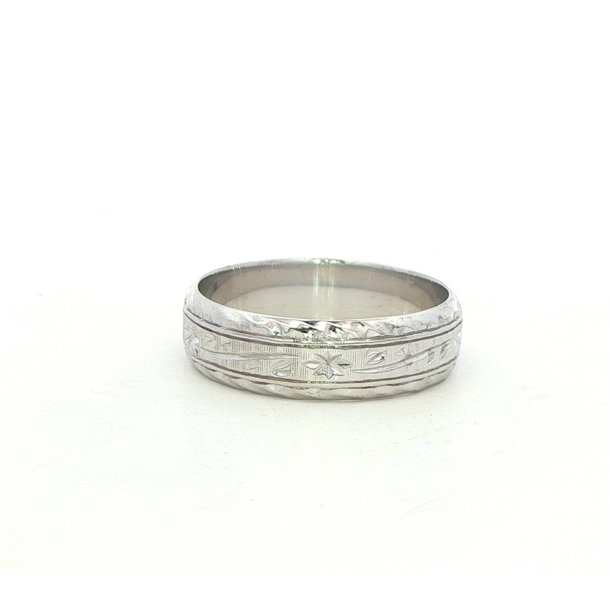 Beautiful Engraved Patterned Band