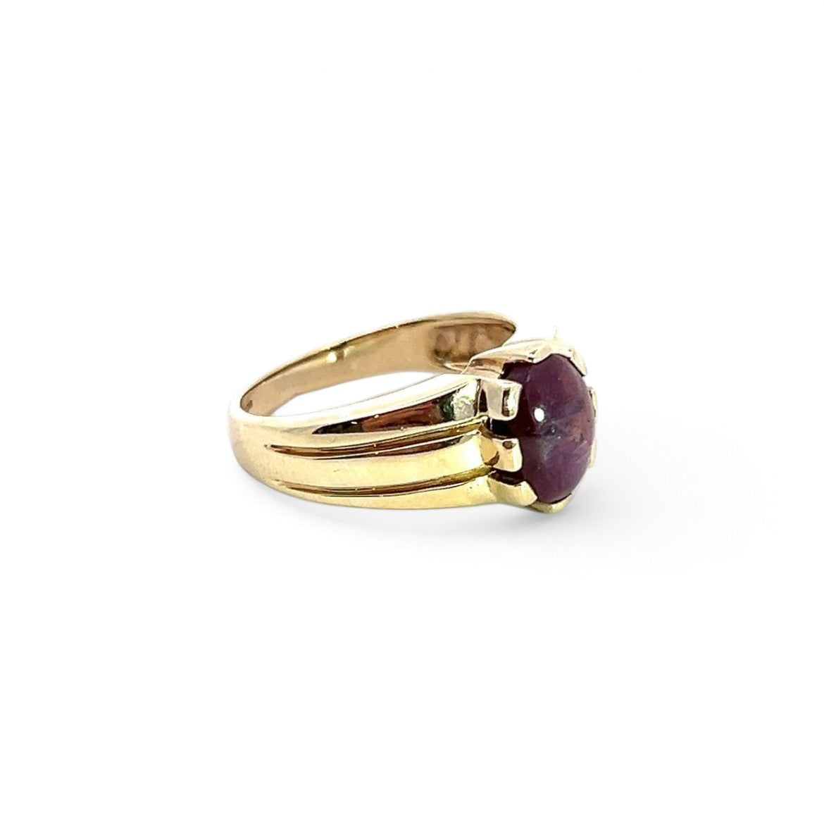 An Unusual Cabochon Star Ruby Ring