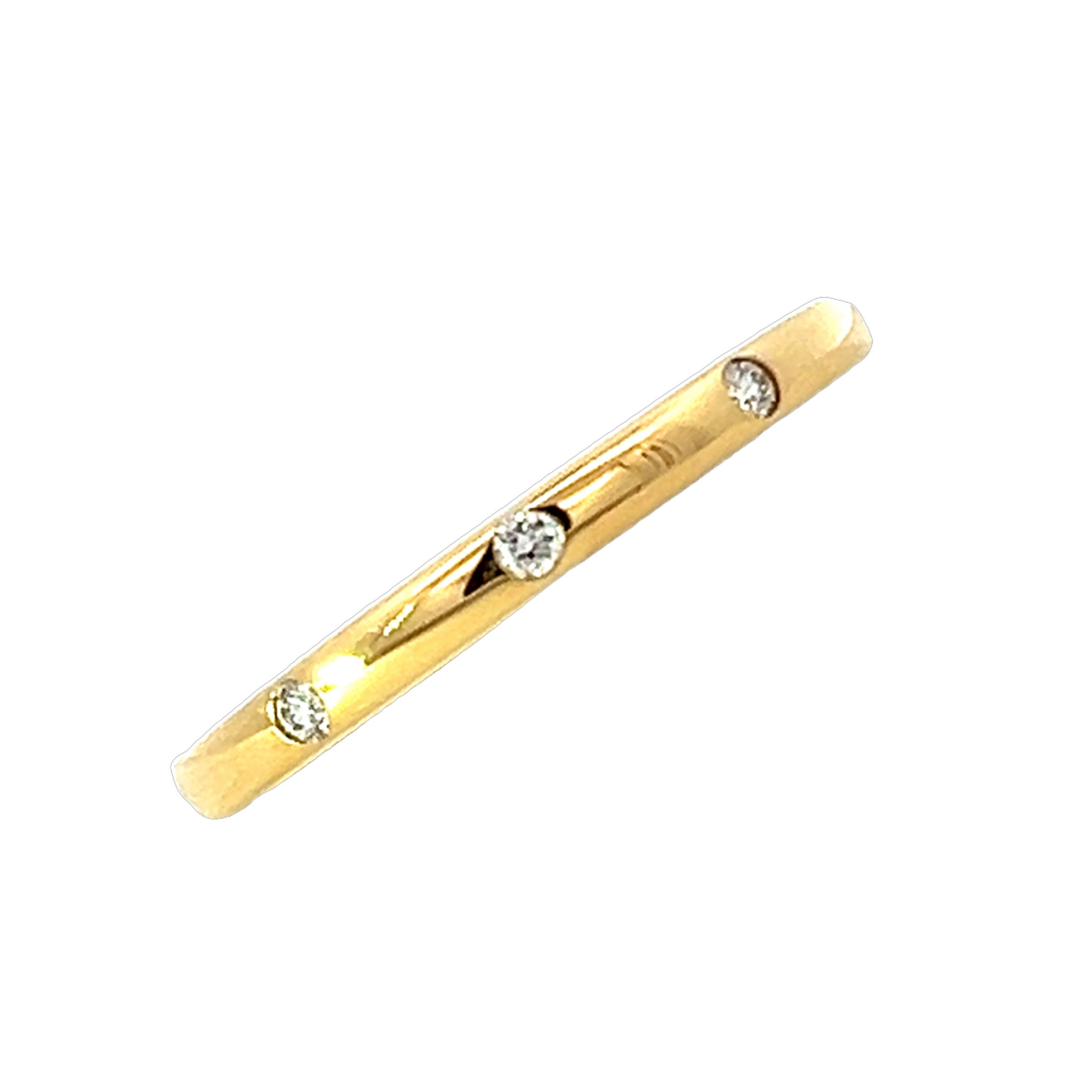 A Modern Flush Set 2mm Wedding Band 18 Carat Yellow Gold