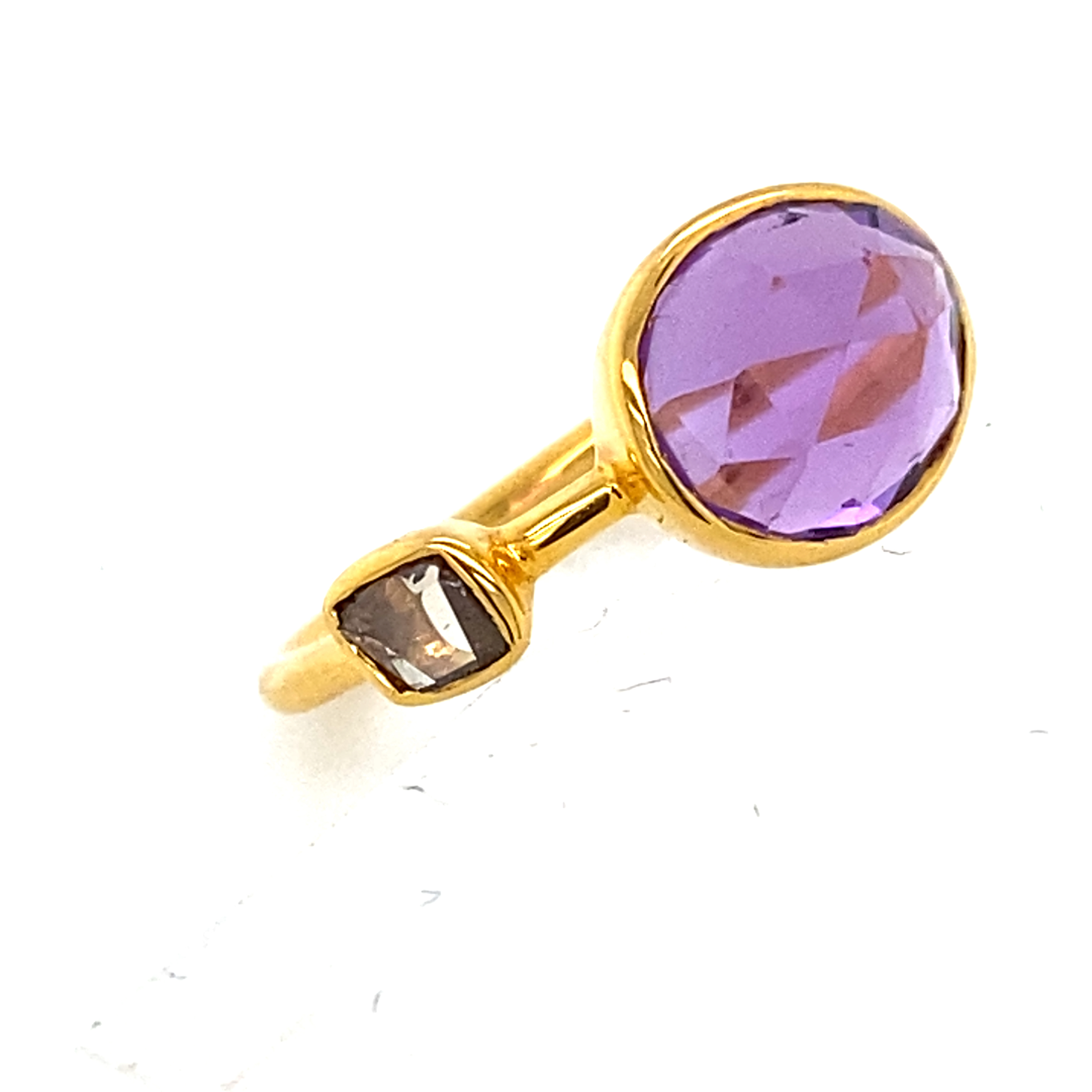 18ct yellow Gold Amethyst and Cognac Diamond ring