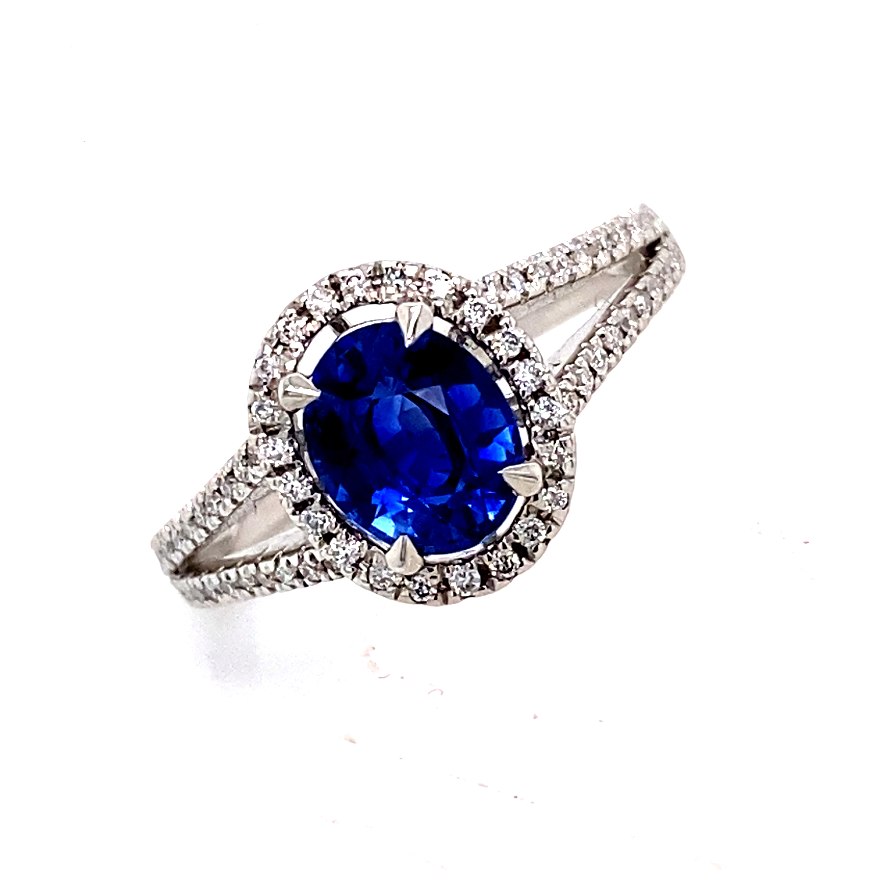 Sapphire and Diamond ring in 18ct white gold