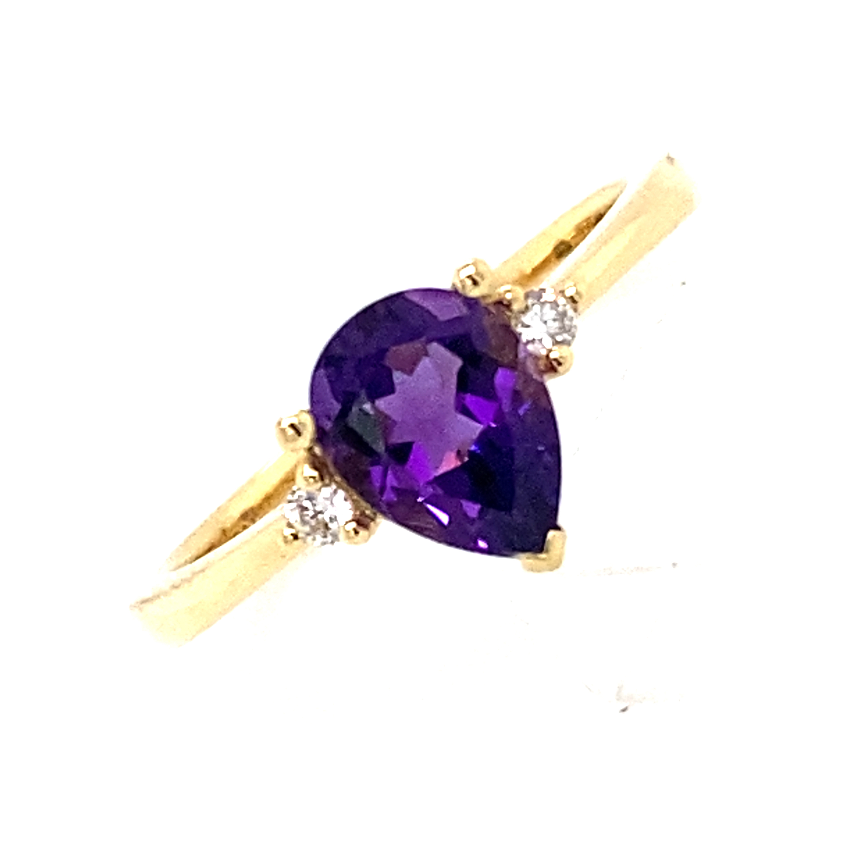Amethyst and Diamond Ring in 18 carat Yellow Gold