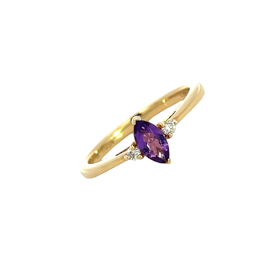 Amethyst and Diamond Ring in 18 carat yellow gold