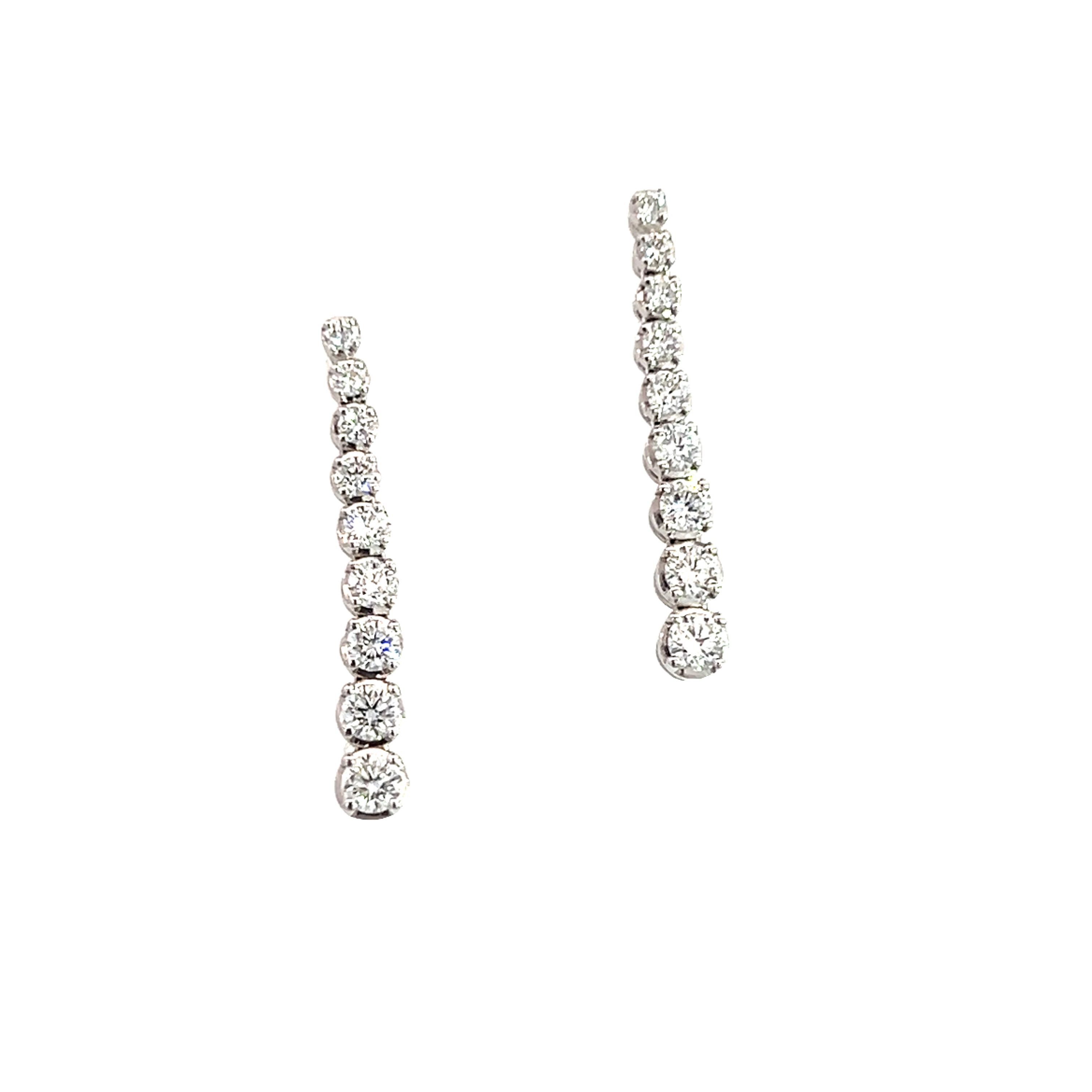 18 Carat White Gold and Diamond Graduated Drop Earrings 1.06 Ct