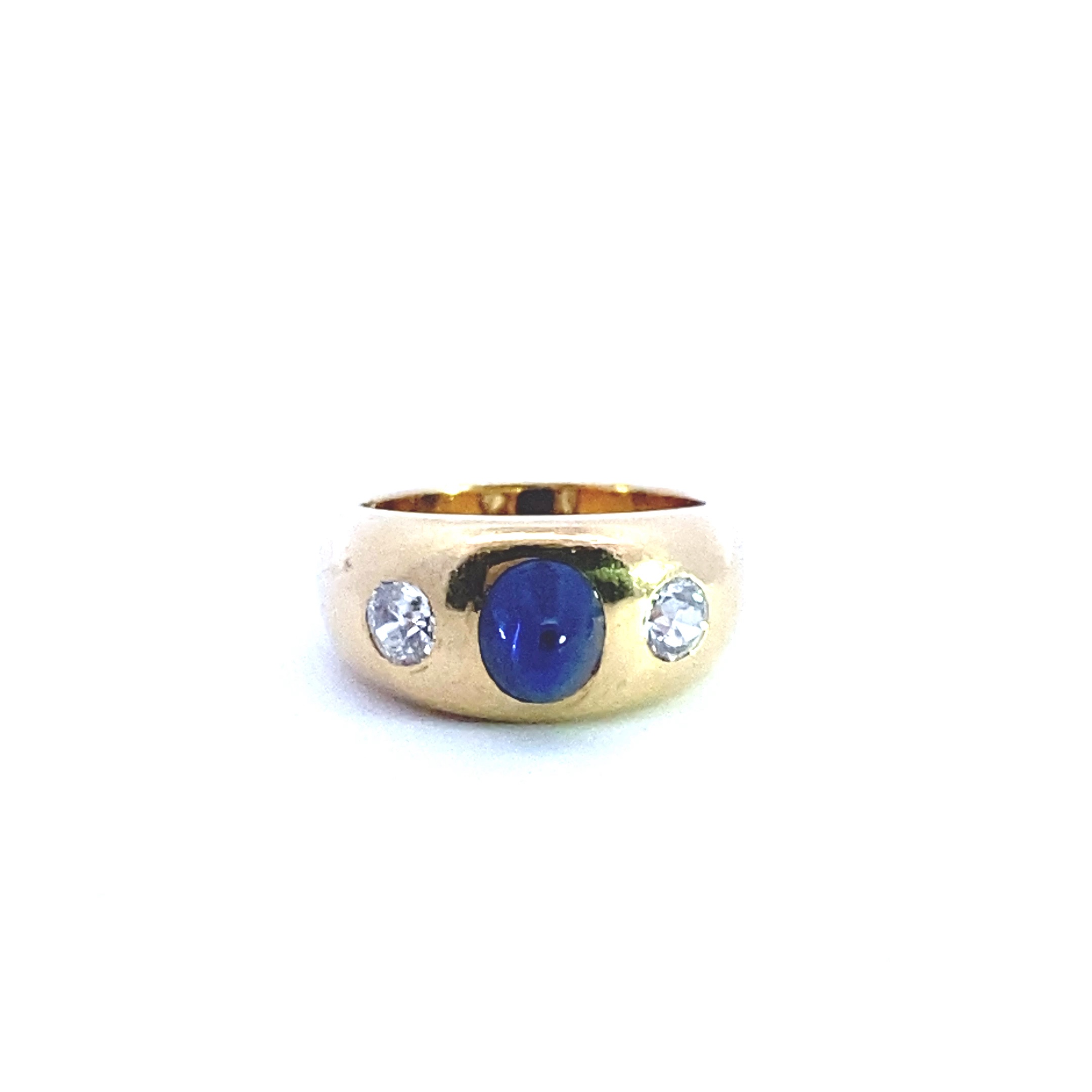 18ct Yellow Gold Sugarloaf Cabochon Sapphire Ring