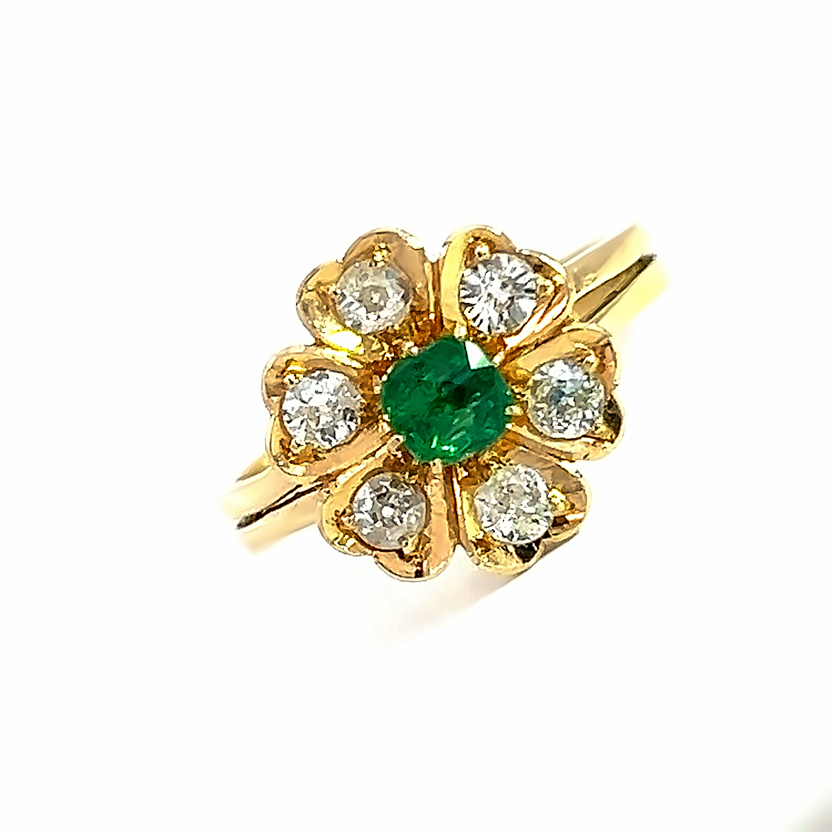 Beautiful Emerald an Diamond Ring